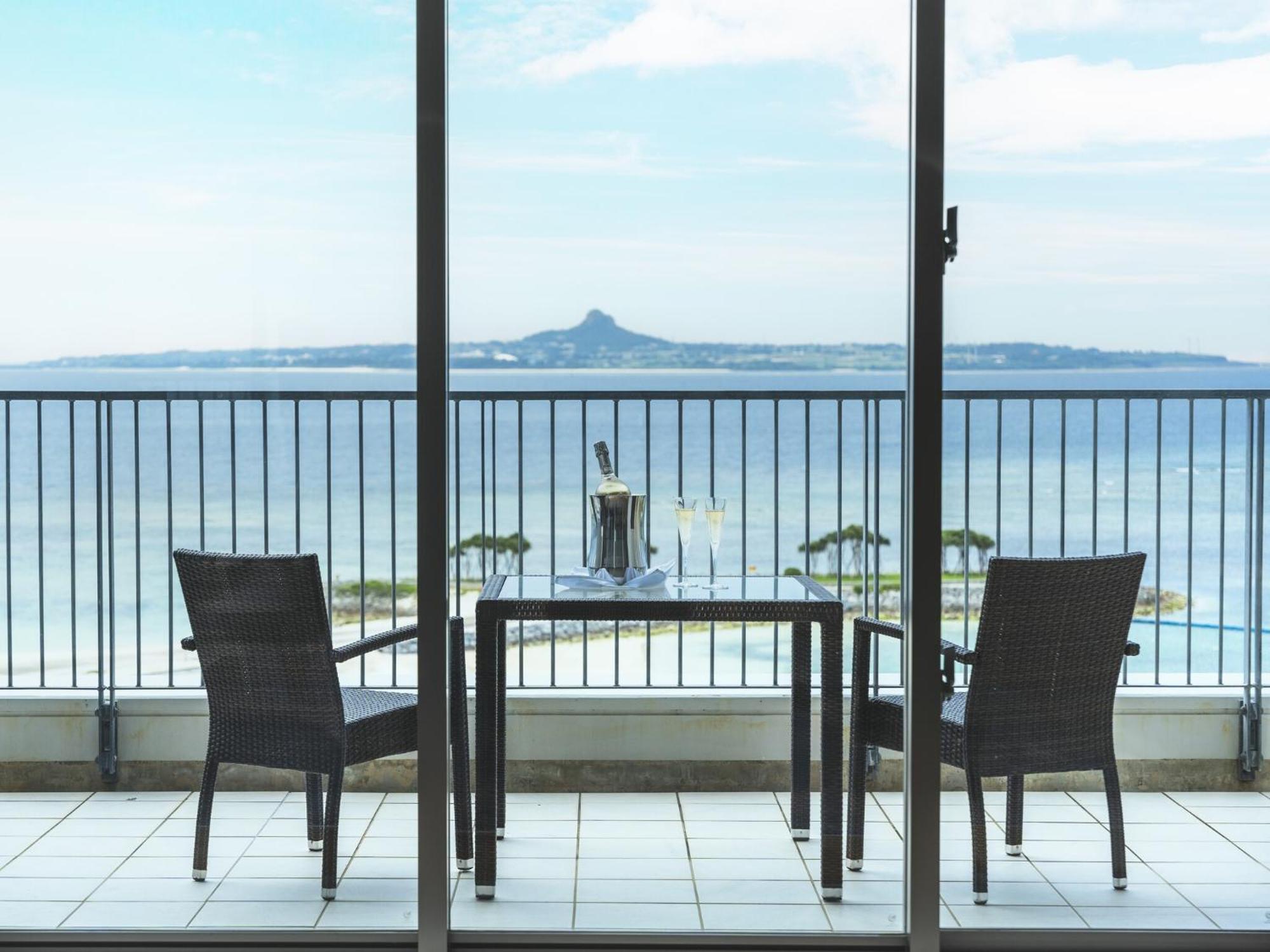 The Orion Hotel Motobu Resort & Spa Eksteriør billede